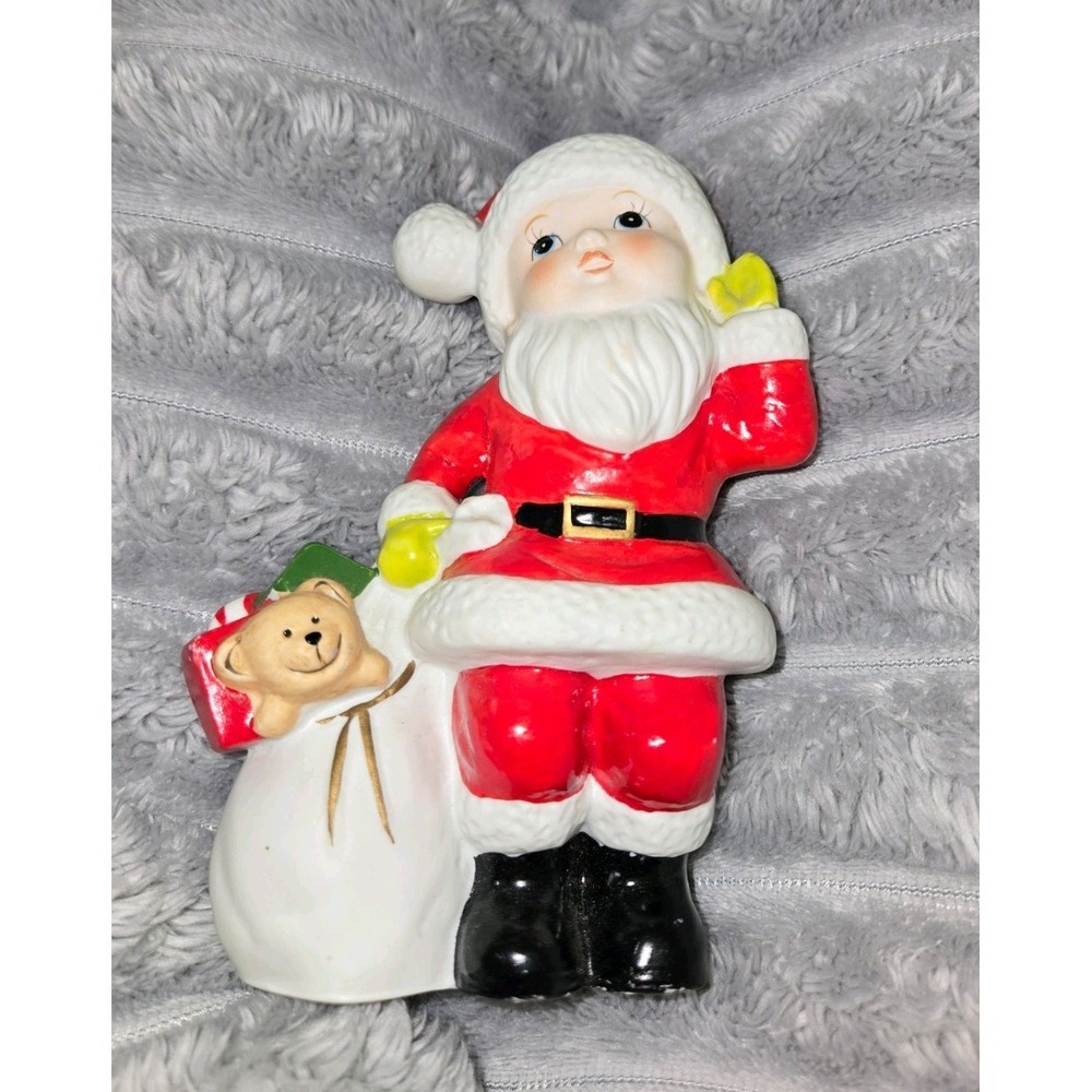 Shelf Sitter Handpainted Ceramic Christmas Figurine Santa #5401